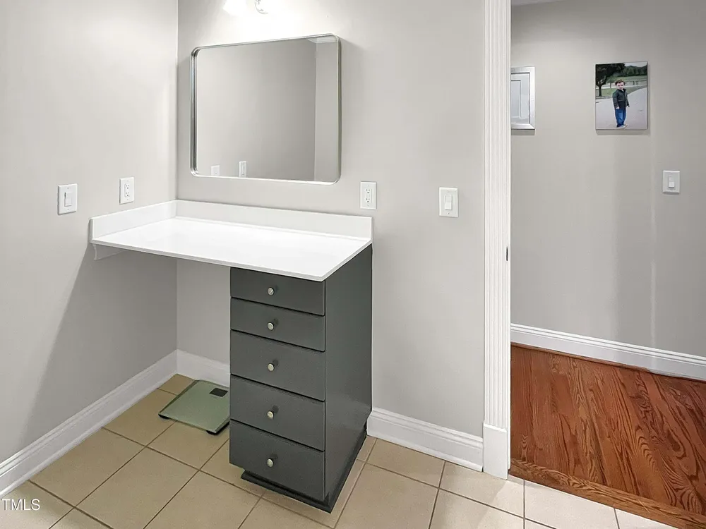 2704 Saint Marys St, Raleigh, NC 27609