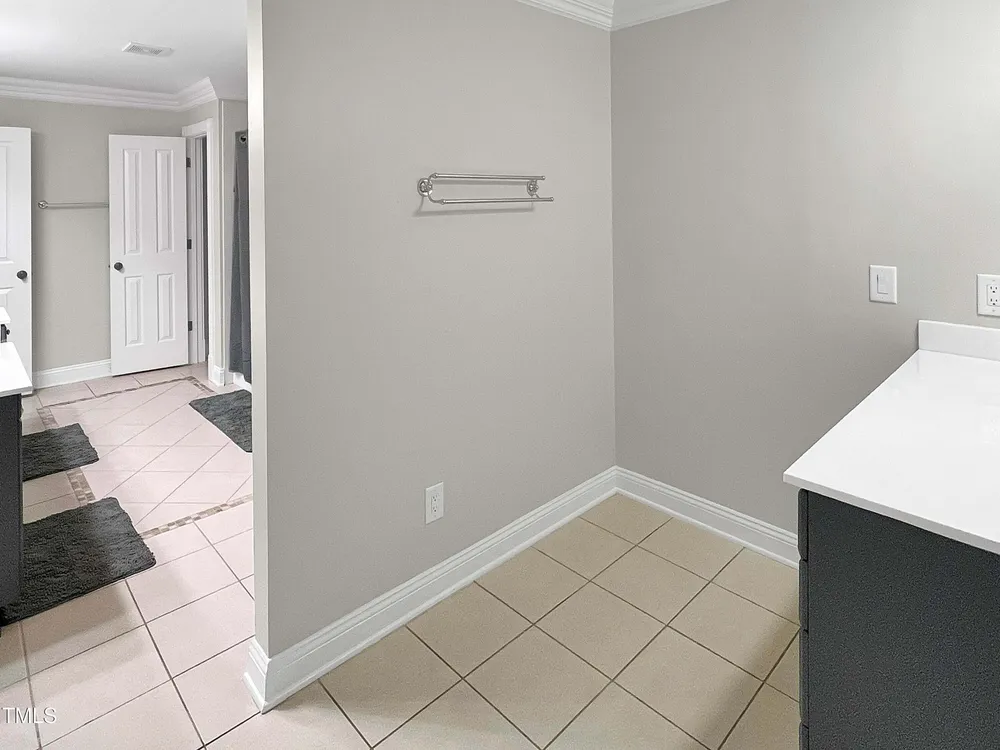 2704 Saint Marys St, Raleigh, NC 27609