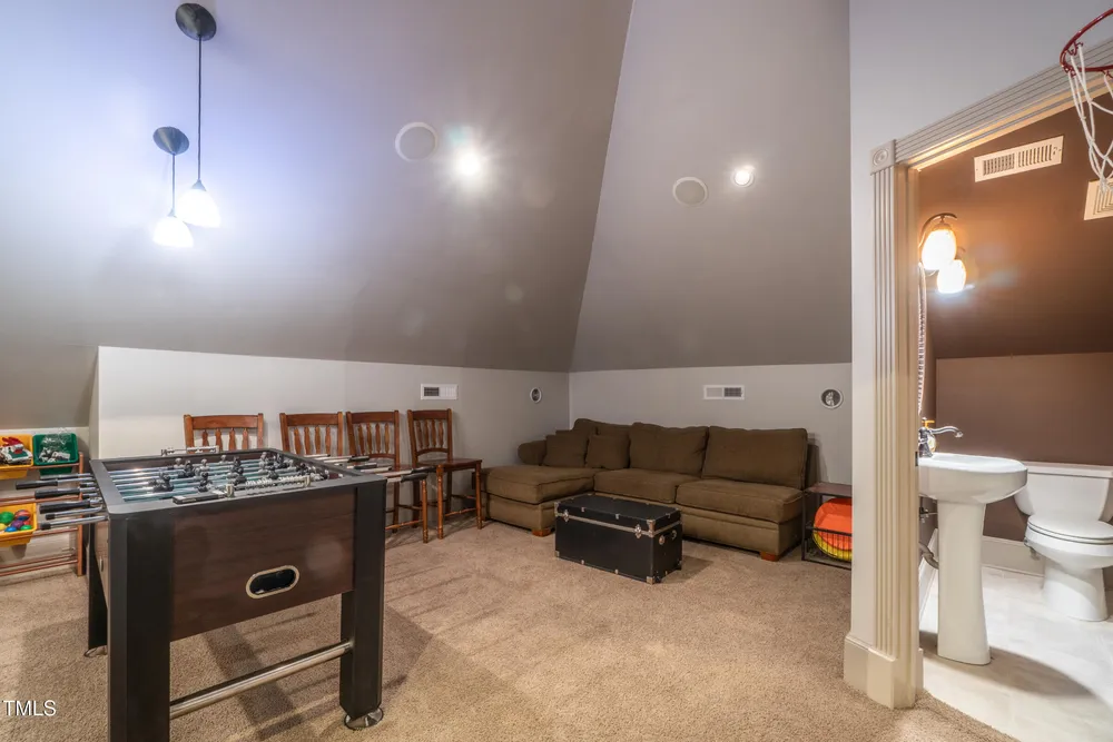 2704 Saint Marys St, Raleigh, NC 27609
