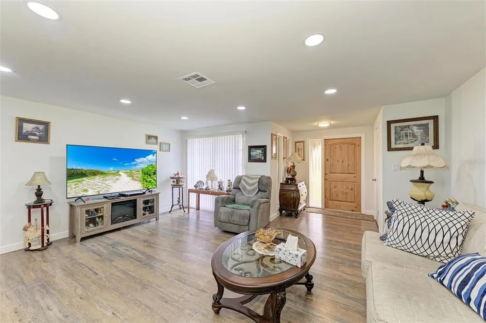 258 Shadow St NW, Port Charlotte, FL 33952