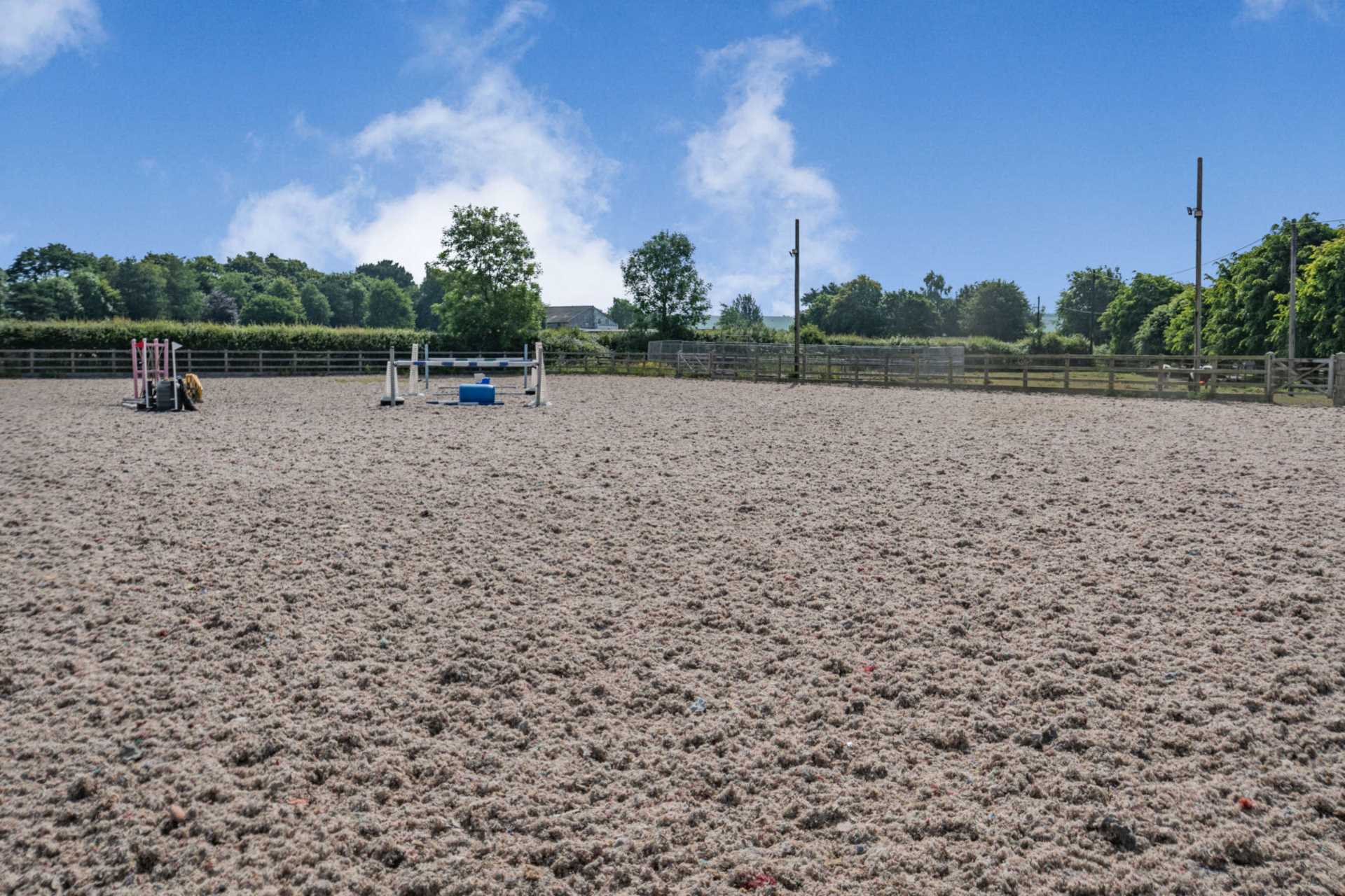 Easterton Sands, Wiltshire Image 4