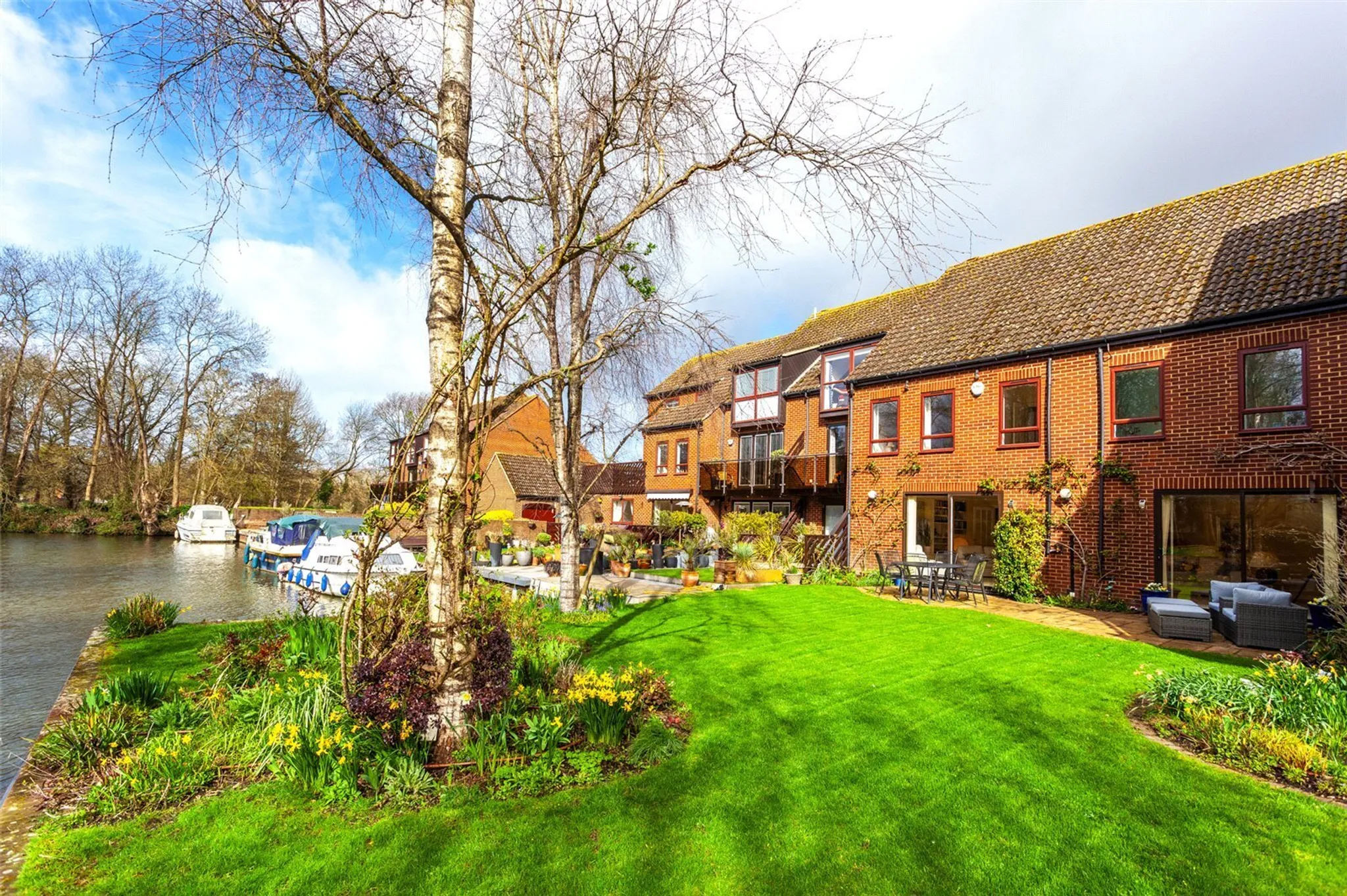 Temple Mill Island, Temple, Nr Marlow, SL7
