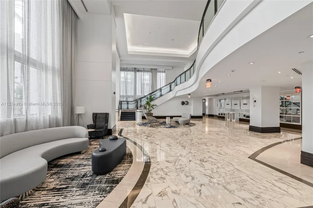 4401 Collins Ave, Miami Beach, FL 33140