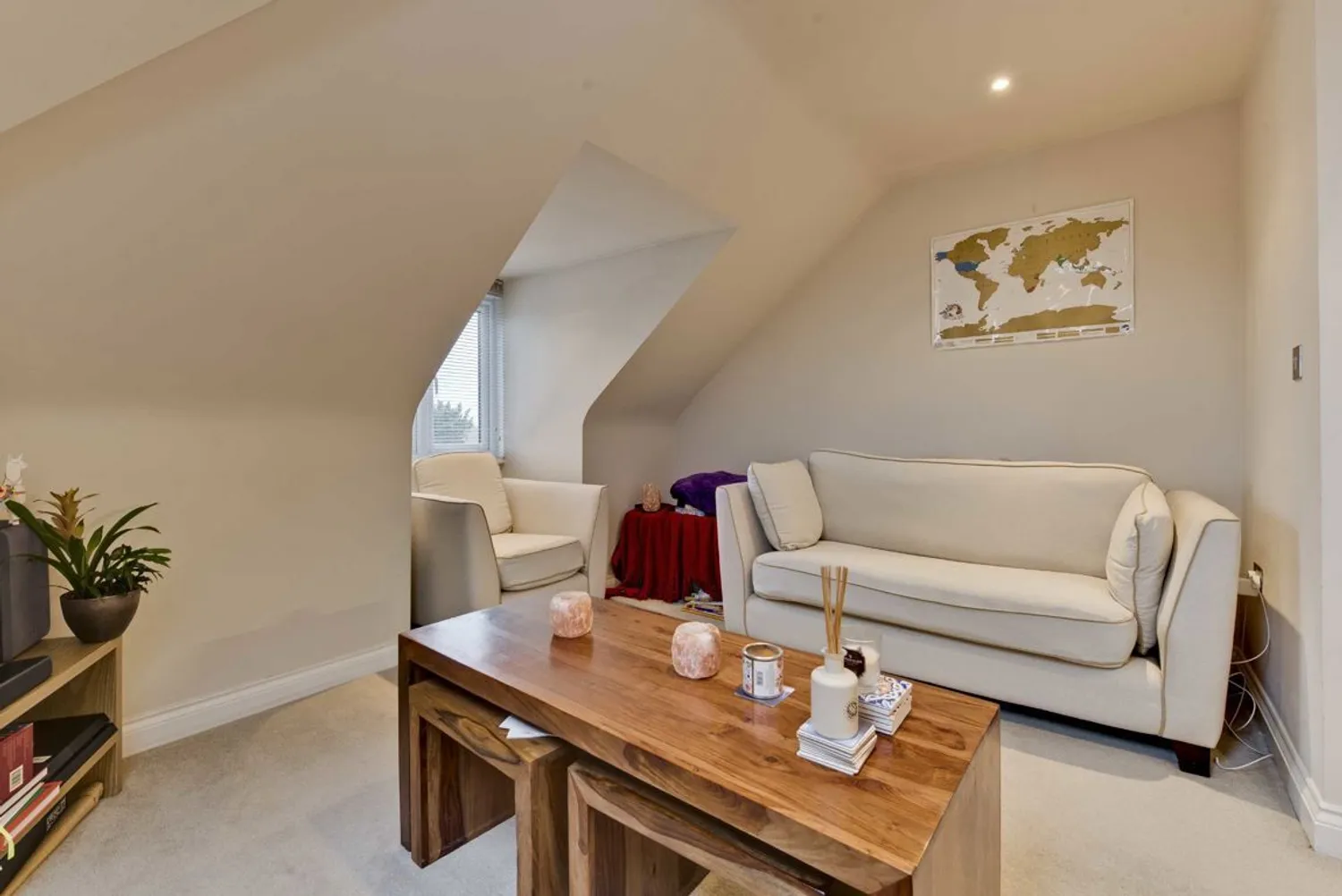 Queens Road, Weybridge, KT13 photo 3