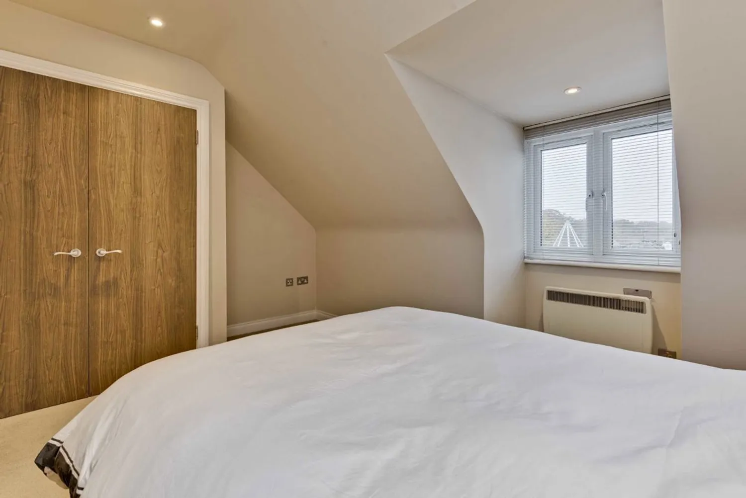 Queens Road, Weybridge, KT13 photo 8