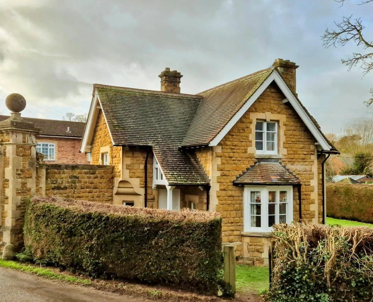 THE LODGE, CHURCH LANE, OLD DALBY