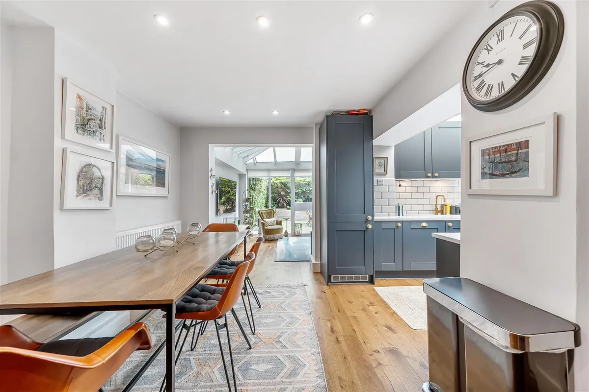 Fernhead Road, London, W9