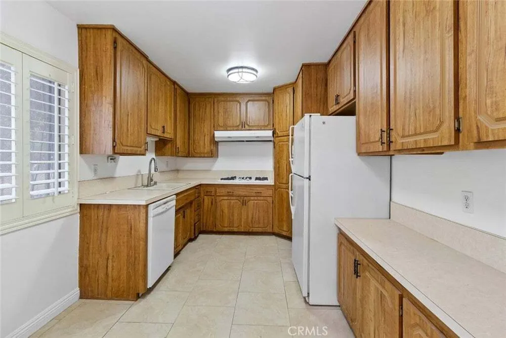 395 S Oakland Ave, Pasadena, CA 91101