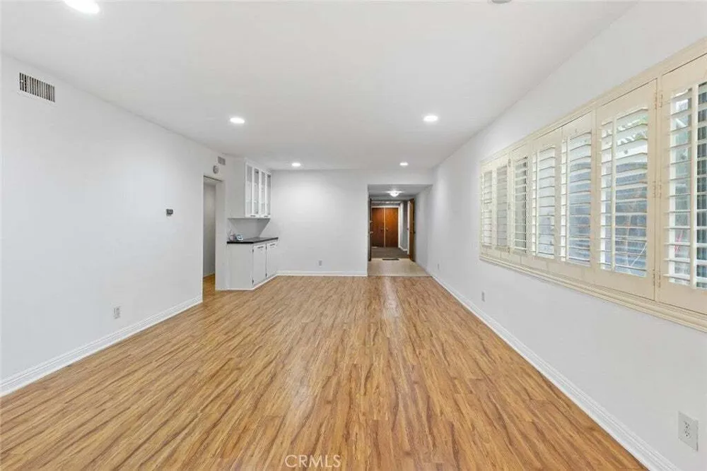 395 S Oakland Ave, Pasadena, CA 91101