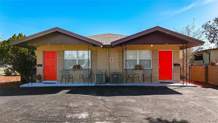 139 SE Jefferson Circle N, St Petersburg, FL 33703