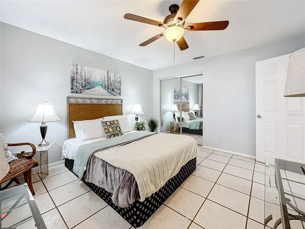 139 SE Jefferson Circle N, St Petersburg, FL 33703