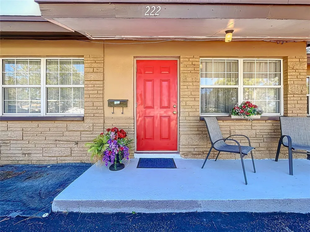 139 SE Jefferson Circle N, St Petersburg, FL 33703