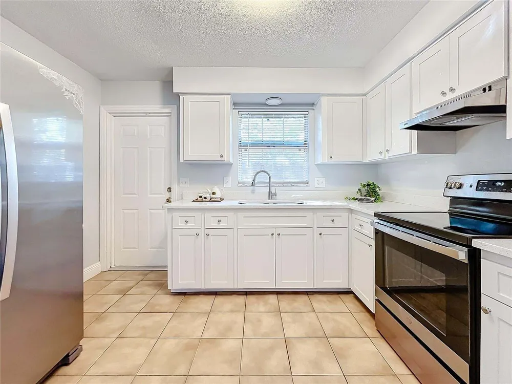139 SE Jefferson Circle N, St Petersburg, FL 33703