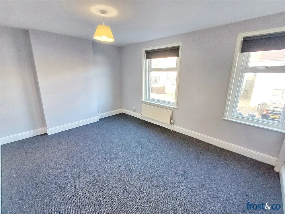 Property carousel item 13