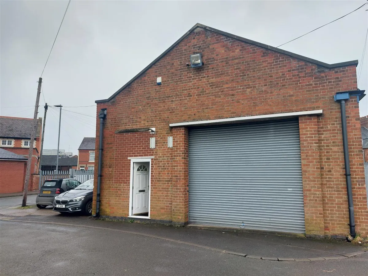 Rosebery Avenue, Melton Mowbray, Le13 1bl