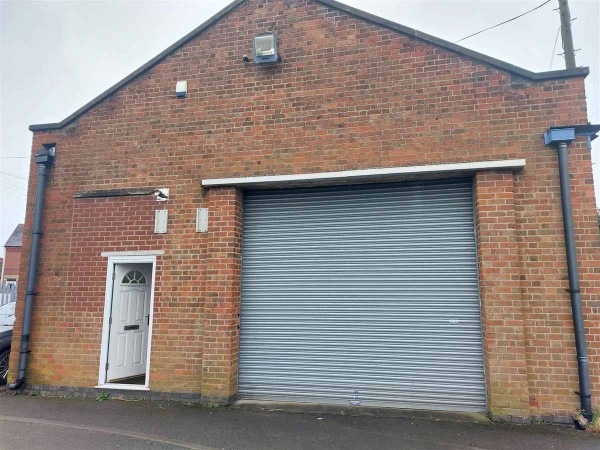 Rosebery Avenue, Melton Mowbray, Le13 1bl
