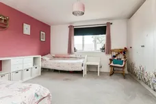 Lace Crescent, TIVERTON
