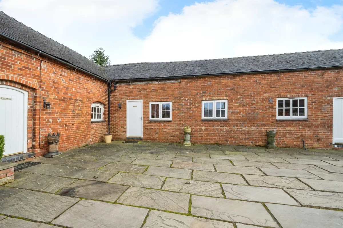 Moorhen Cottage, Leigh, Stoke-On-Trent