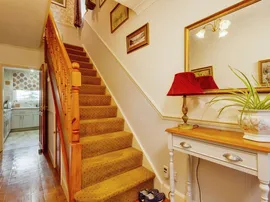 Alvanley Road, Helsby, Frodsham thumb 2