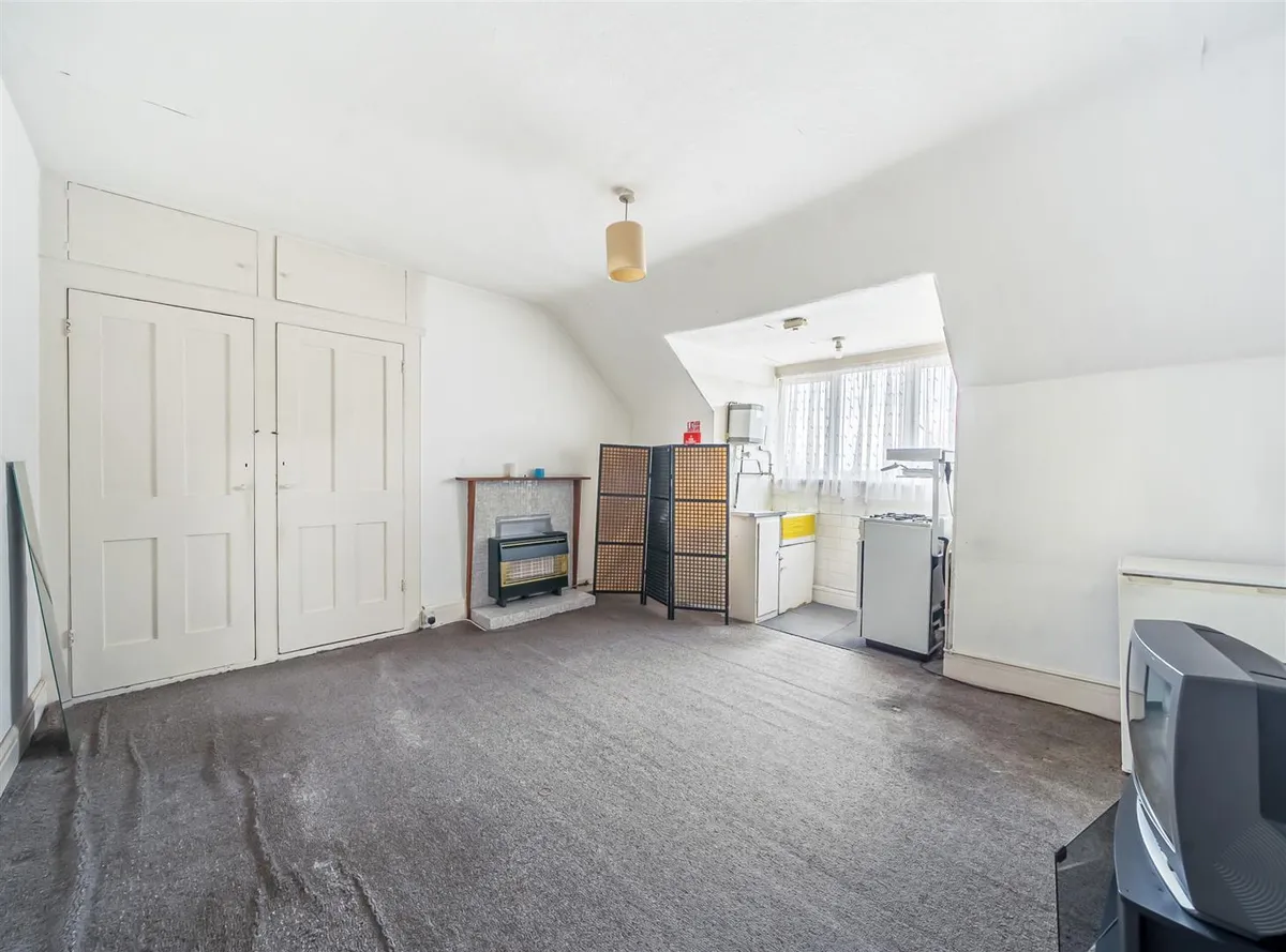Blenheim Gardens, London, NW2
