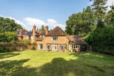 Littleworth Road, The Sands, Seale, Farnham, GU10 photo 8