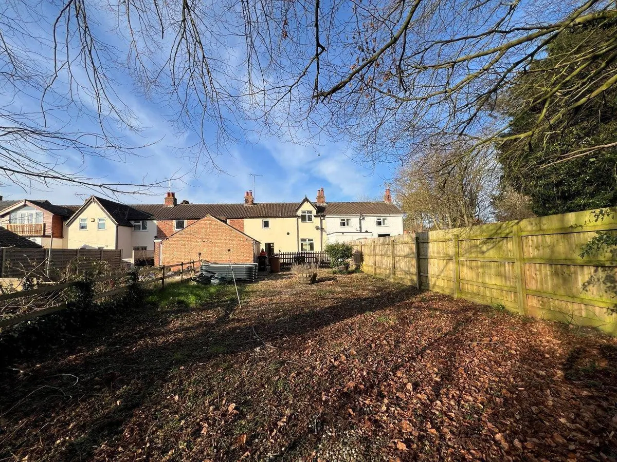 PUMP LANE, ASFORDBY