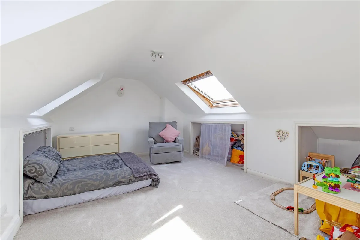 Derwent Close, Grindleford, Hope Valley