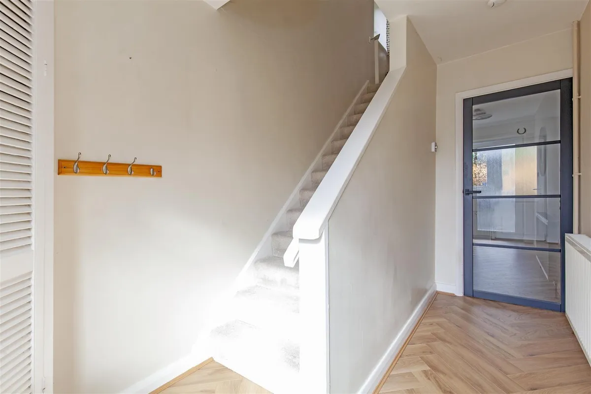 Derwent Close, Grindleford, Hope Valley