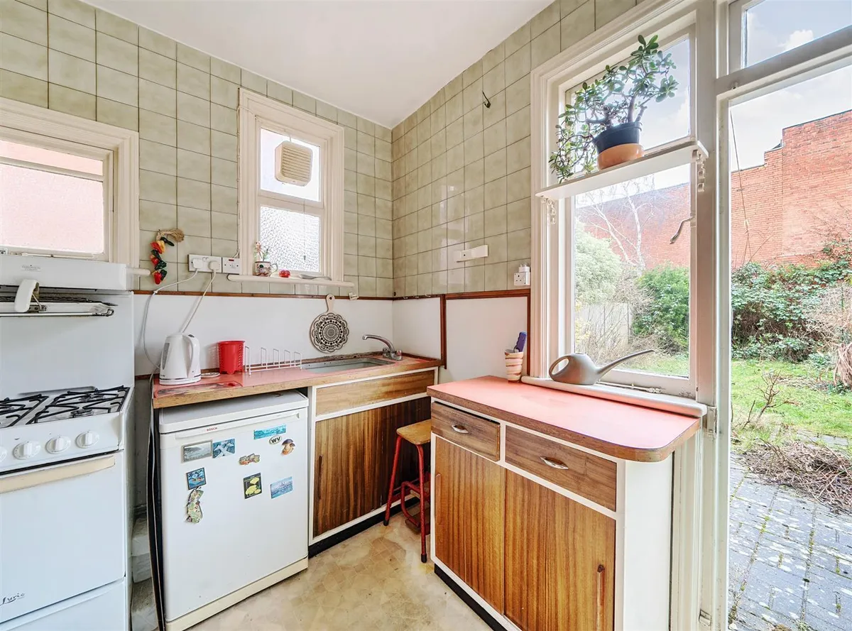 Heber Road, London, NW2