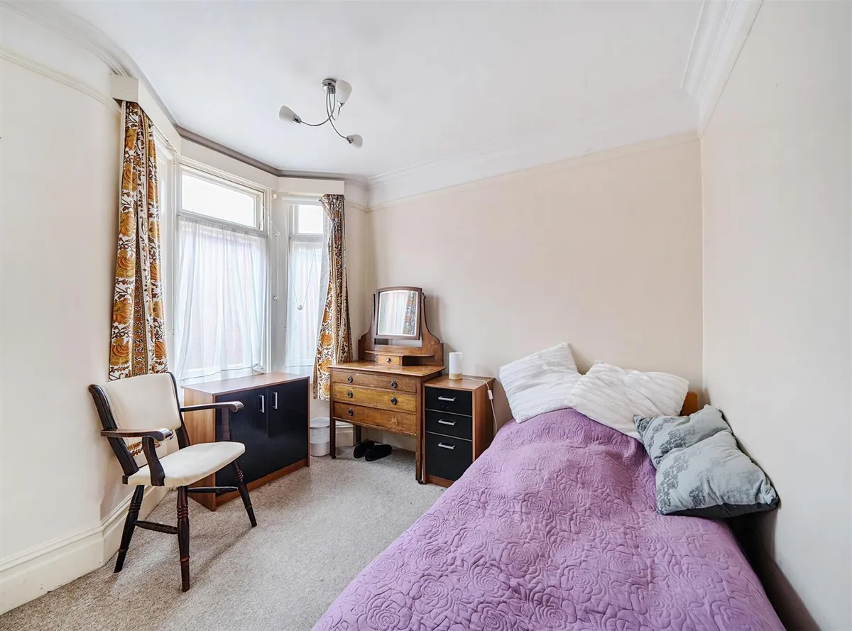 Heber Road, London, NW2