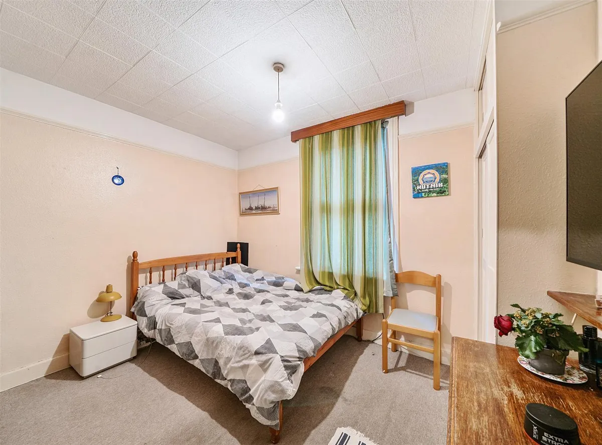 Heber Road, London, NW2