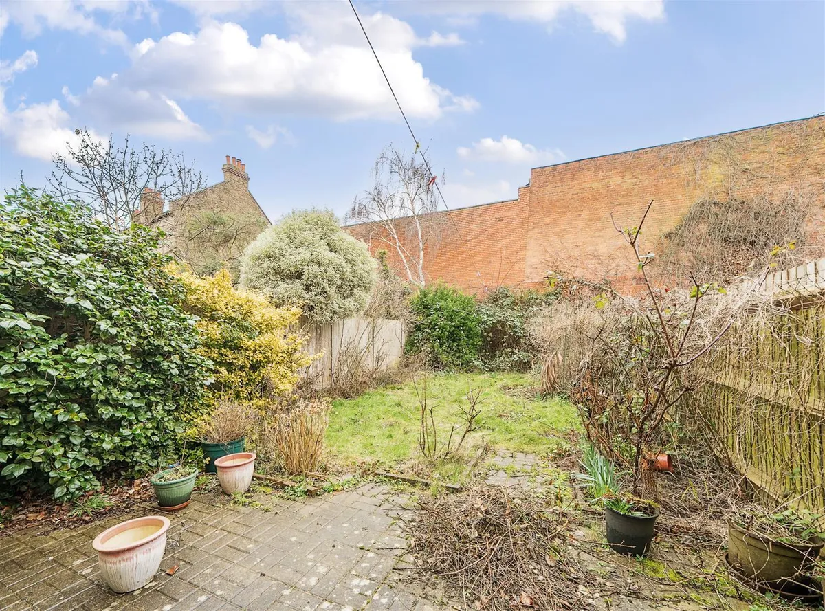 Heber Road, London, NW2