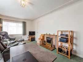 Allington Gardens, Allington, Grantham thumb 2