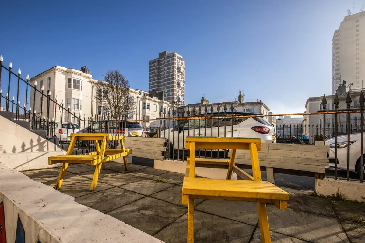 Clarence Square, Brighton, BN1 1ED