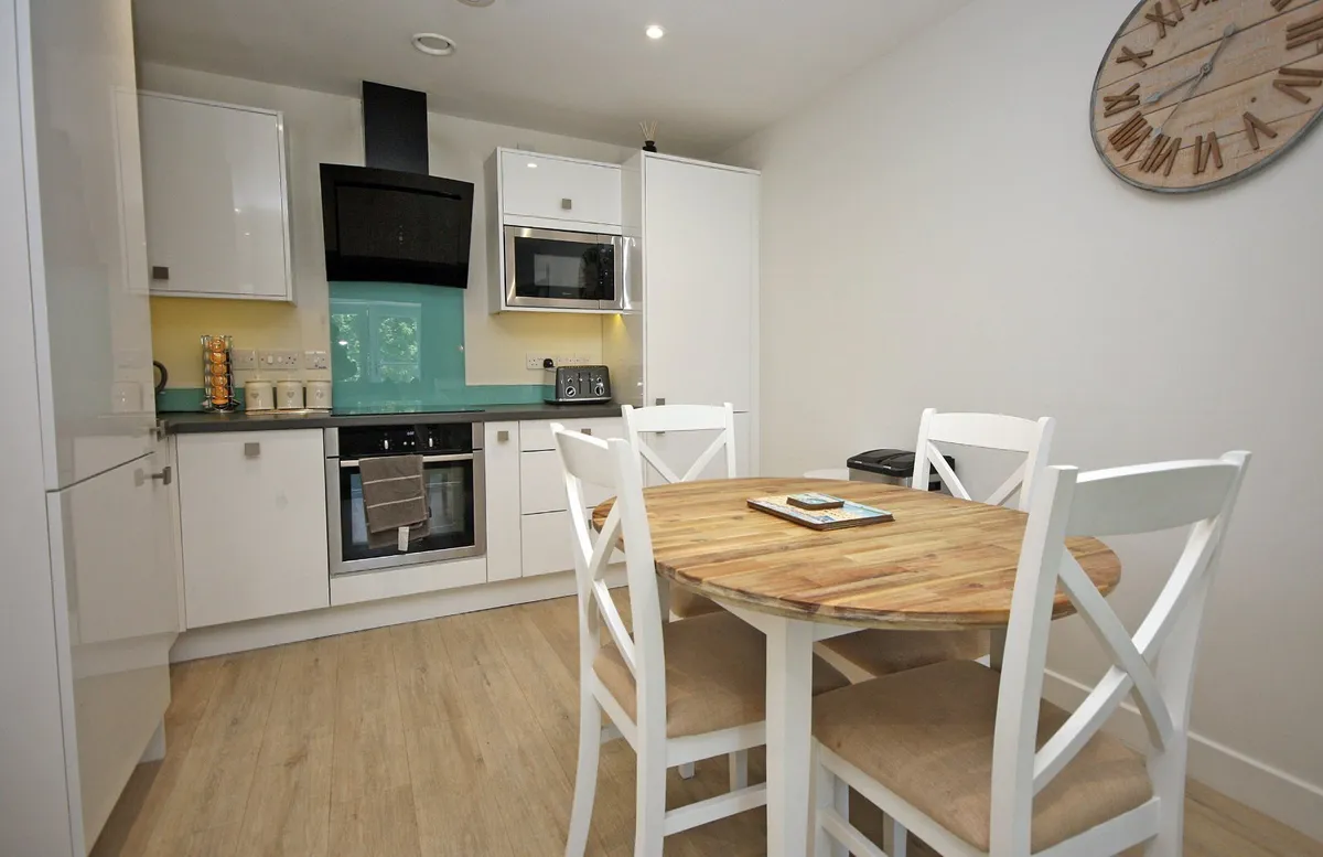 Beach Road, Benllech, Tyn-y-Gongl, Isle of Anglesey, LL74