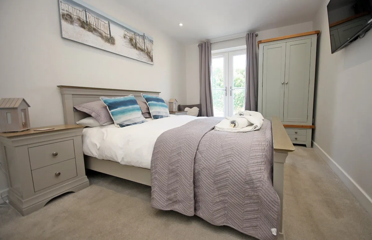 Beach Road, Benllech, Tyn-y-Gongl, Isle of Anglesey, LL74