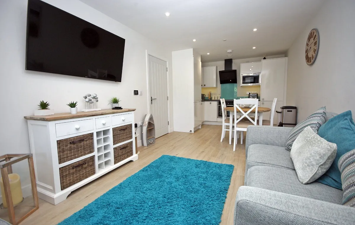 Beach Road, Benllech, Tyn-y-Gongl, Isle of Anglesey, LL74