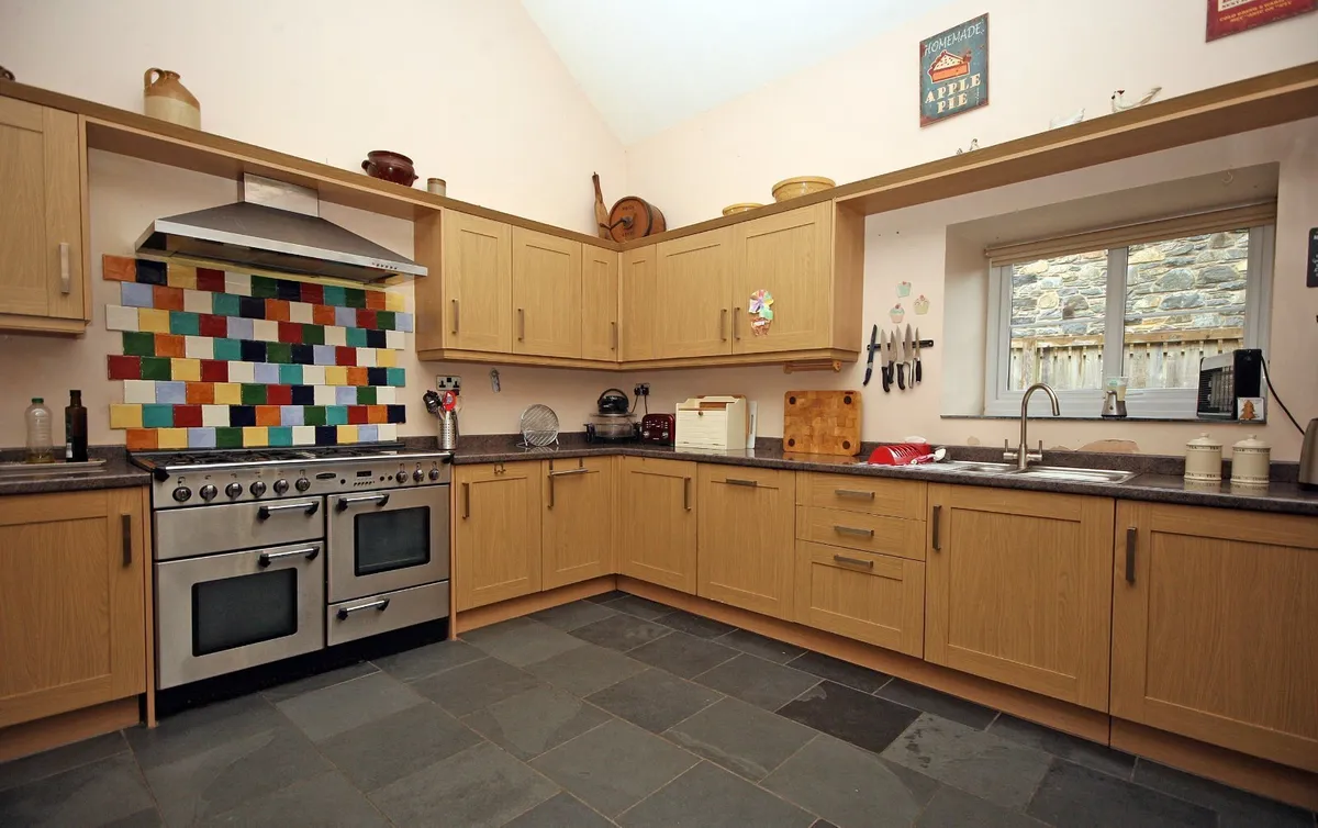 Porthmadog, Gwynedd, LL49