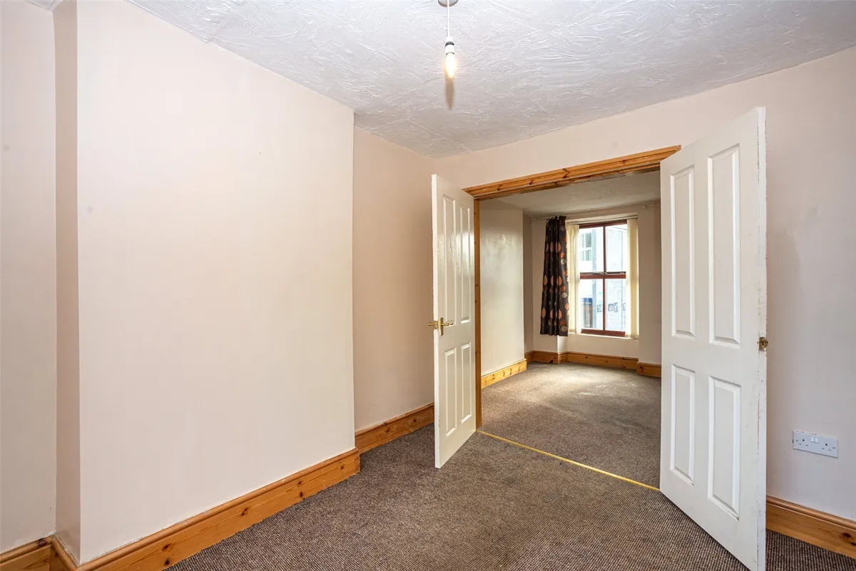 Bridge Street, Llangefni, Sir Ynys Mon, LL77