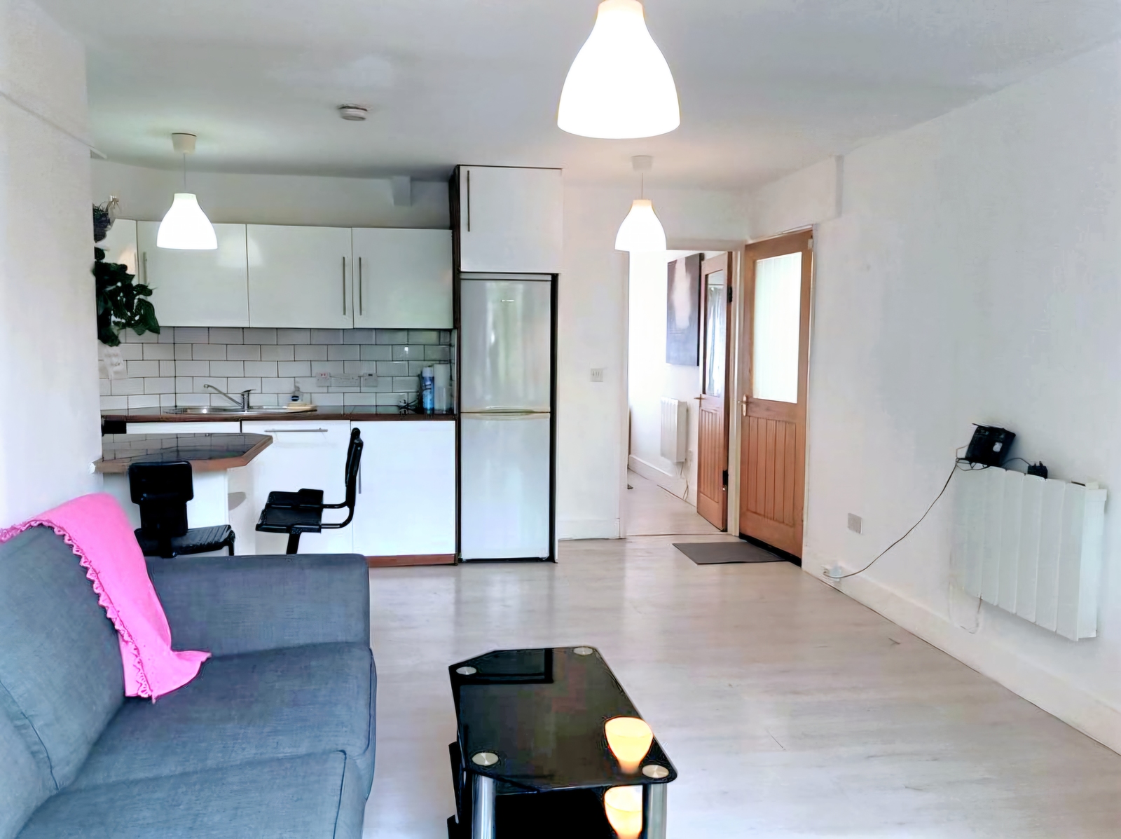 One Bedroom Flat  For sale  Ground Floor  Garden  Wallcote Avenue  NW2 Image 2