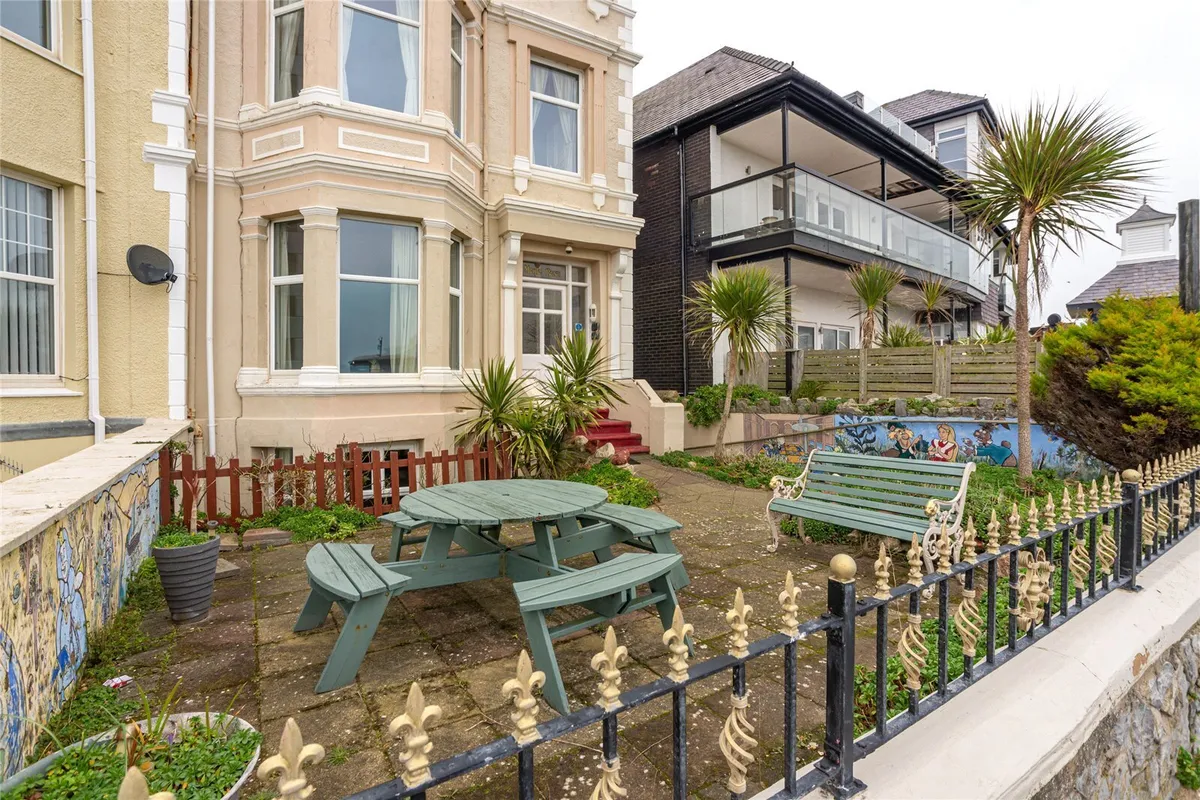 West Parade, Llandudno, Conwy, LL30