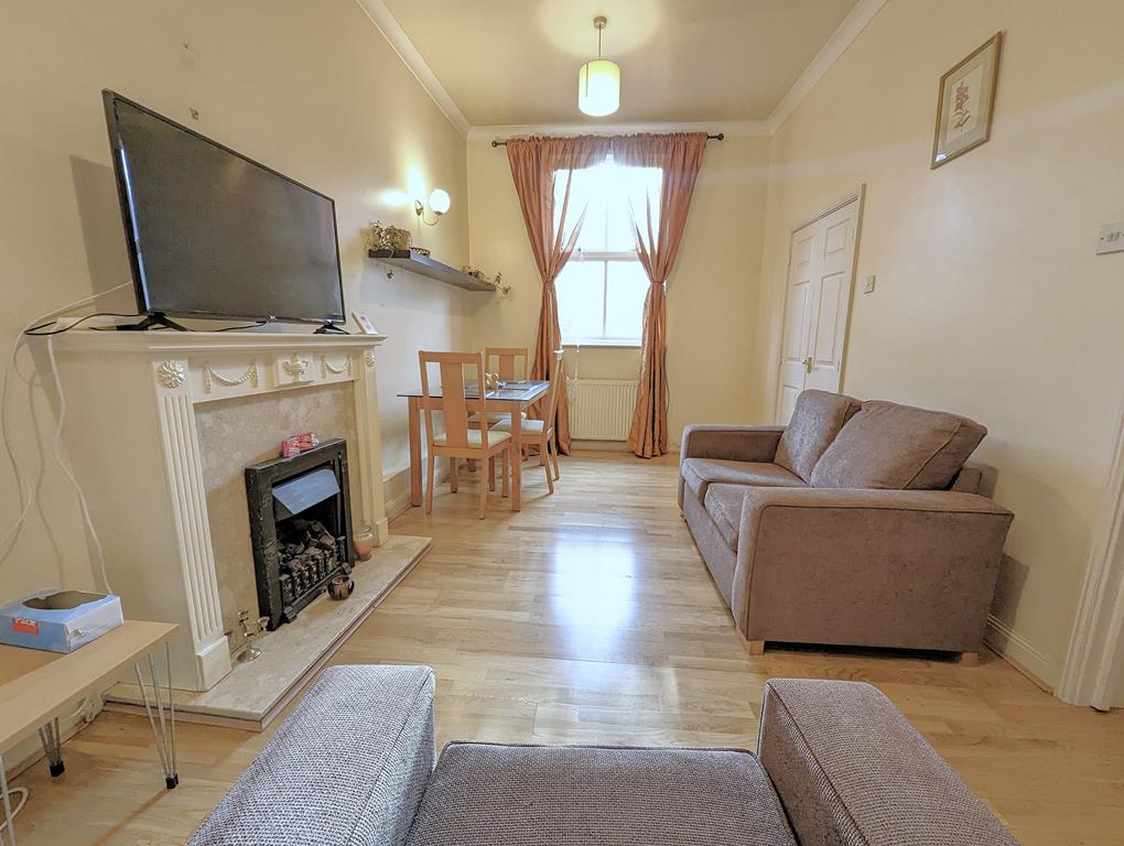 Stunning Two Bedroom Flat for Sale in Notting Hill Gate, W11 Image 2
