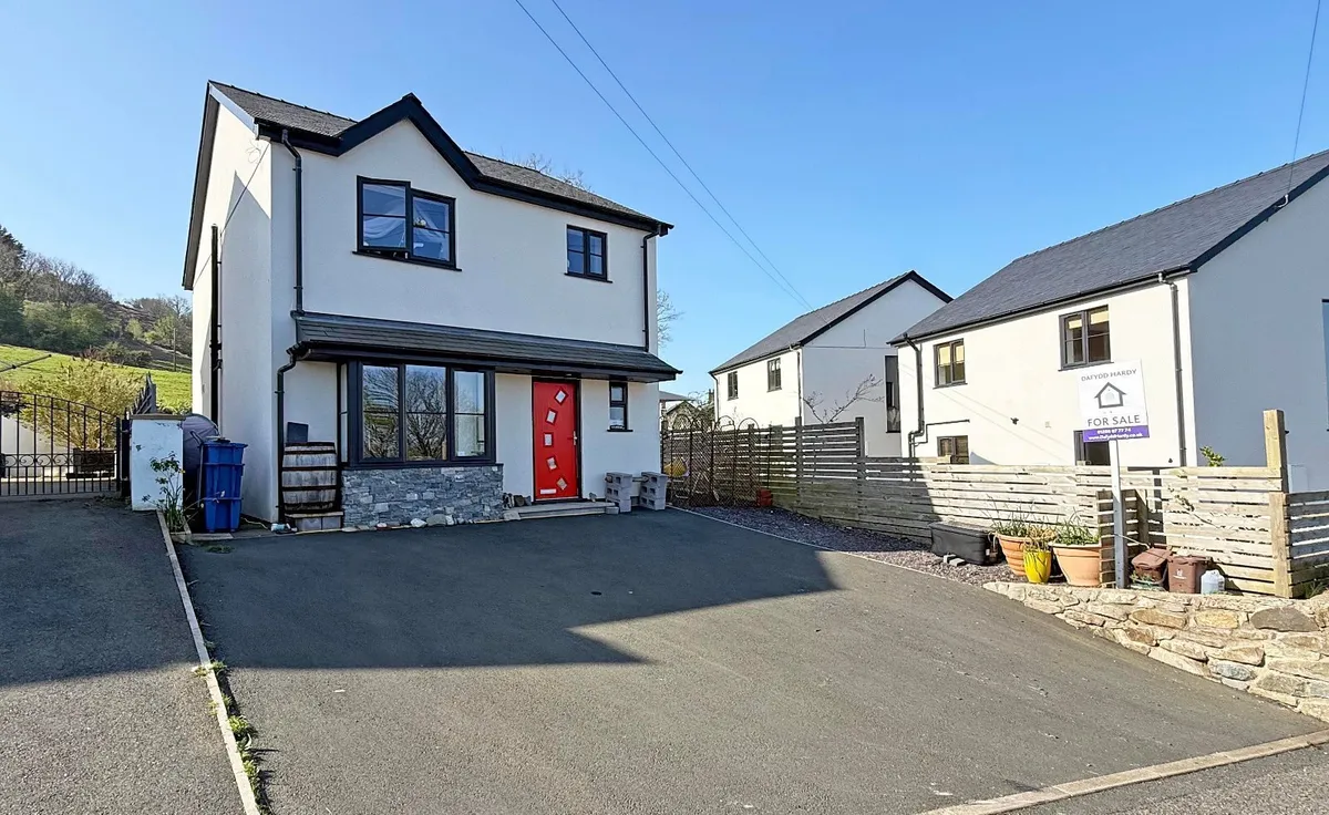 Clynnogfawr, Caernarfon, Gwynedd, LL54