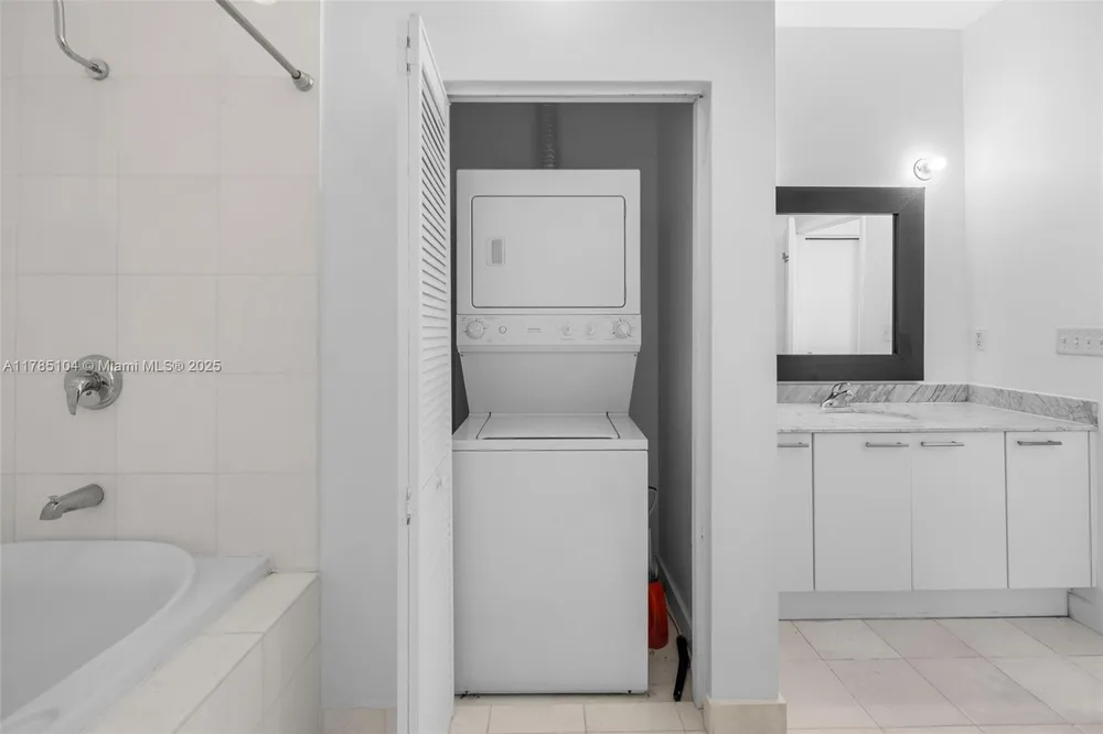 2001 Meridian Ave, Miami Beach, FL 33139