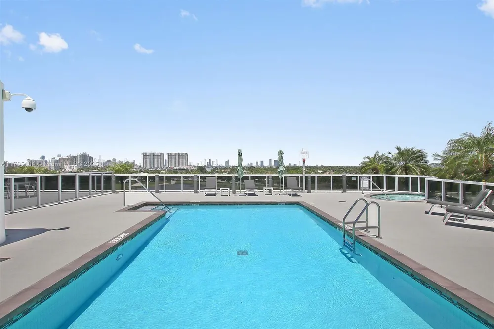 2001 Meridian Ave, Miami Beach, FL 33139
