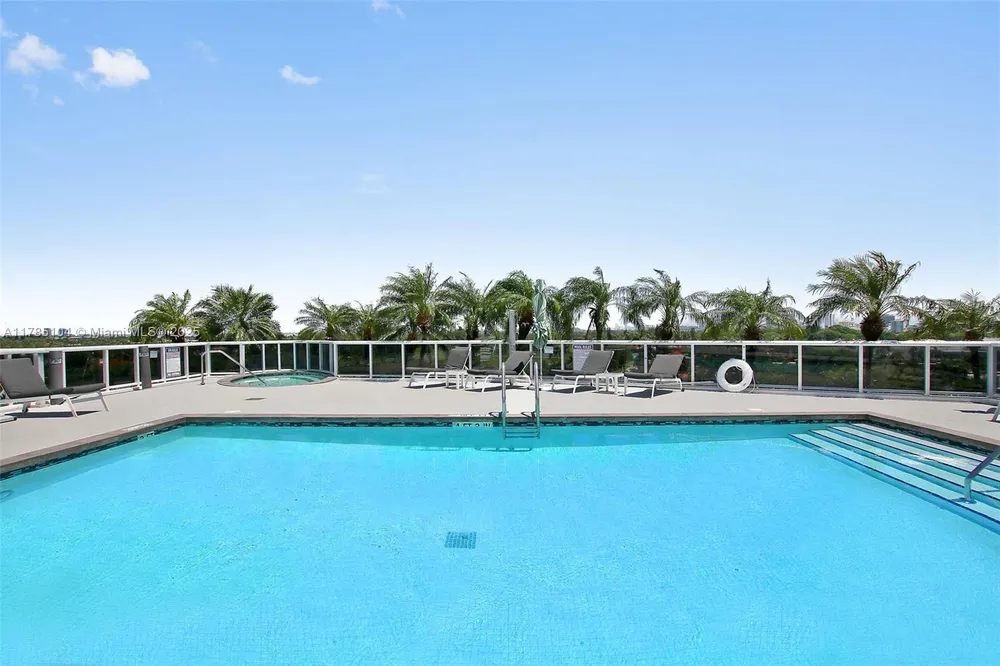 2001 Meridian Ave, Miami Beach, FL 33139