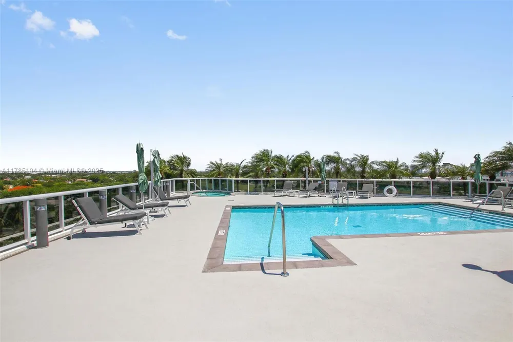 2001 Meridian Ave, Miami Beach, FL 33139