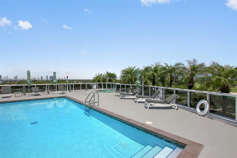 2001 Meridian Ave, Miami Beach, FL 33139
