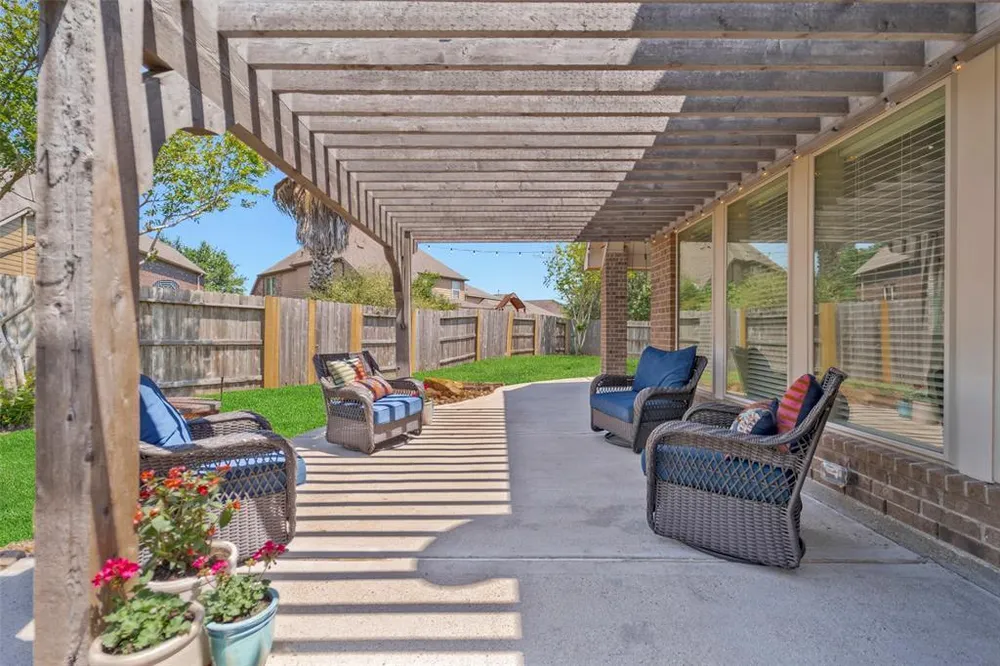 17638 Cleeves Dr, Richmond, TX 77407