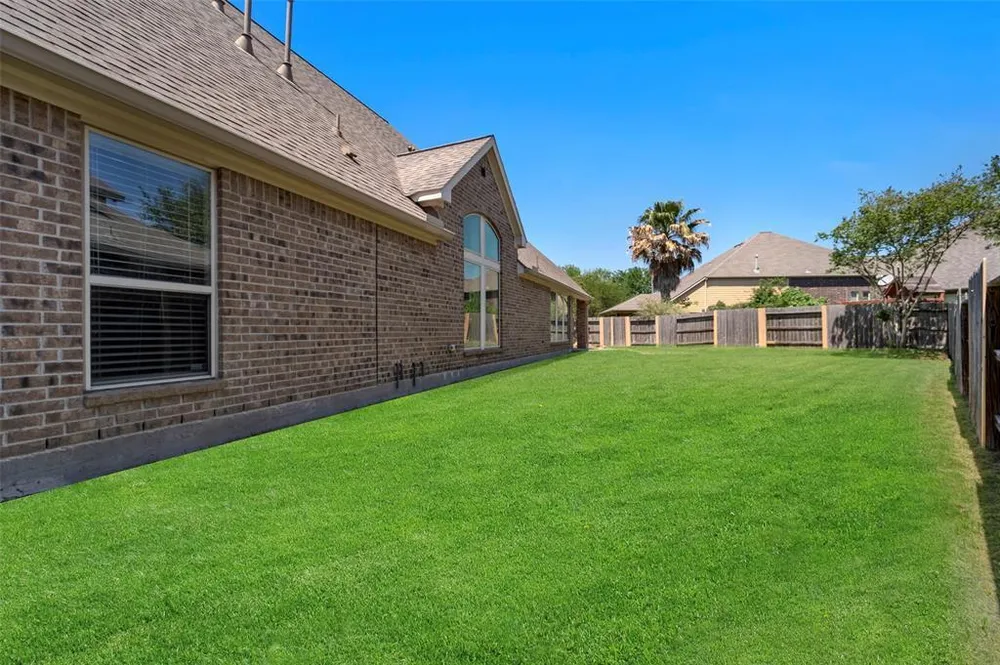 17638 Cleeves Dr, Richmond, TX 77407